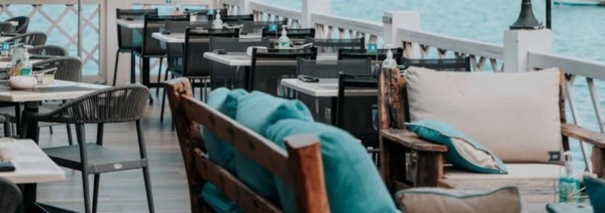 C&oacute;mo las zonas chill out mejoran la experiencia en hosteler&iacute;a
